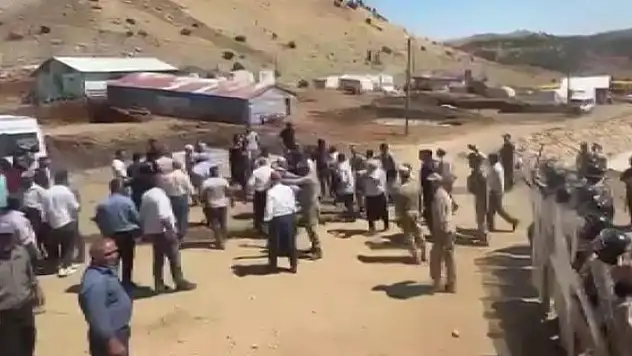 Konut alanında arbede: 1 asker yaralı, 9 gözaltı
