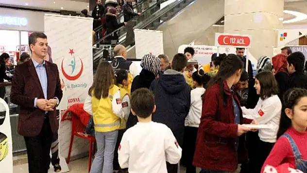 Konya 112 Acil Ekipleri AVM'de Stant Açtı