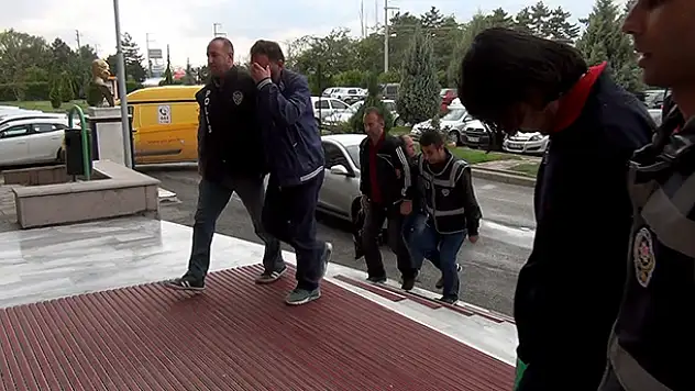 Konya 2 kişi FETÖ'den tutuklandı