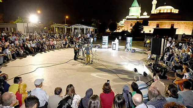 Konya, 9. Mevlana Şöleni'nde şiire doydu