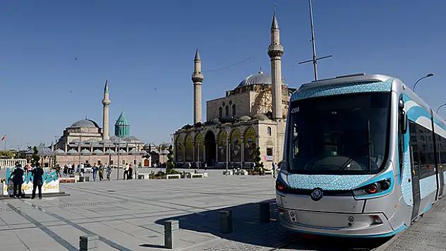 Konya Adliye ve Selçuk Üniversitesi Hatlarında Tramvay Seferleri Başladı