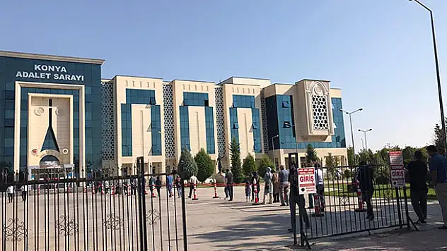 Konya Adliyesinde duruşma kuyruğu