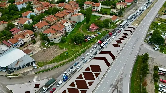 Konya-Afyon yolunda trafik kilitlendi