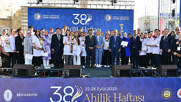 Konya Ahilik Haftası'nda yöresel yemek kültürünü yaşattı