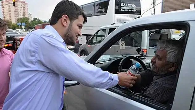 Konya Ak Gençlik'ten 'İftara 5 Kala' İftariyelik İkramı