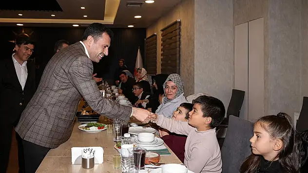 Konya AK Parti özel gönülleri aynı sofrada buluşturdu