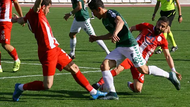Konya Anadolu Selçukspor evinde yıkıldı