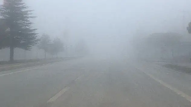 Konya-Ankara kara yolundaki sisli hava 3 gündür etkili oluyor