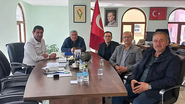 Konya ASKF Başkanı Ay, Hüyük Belediye Başkanı Çiğdem'i ziyaret etti
