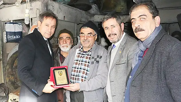 Konya Bakırcılar Odası emektar esnaflarını unutmadı