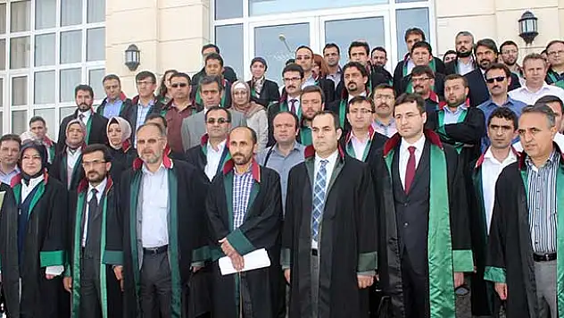Konya Baro Başkanı Kayacan'a istifa çağrısı