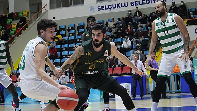 Konya Basket 5 maç sonra kaybetti 
