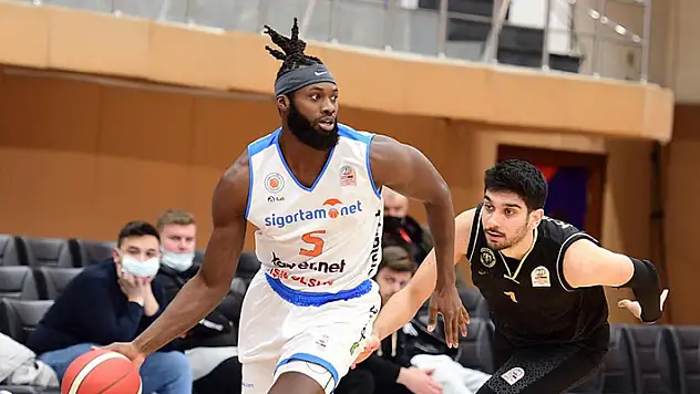 Konya Basket deplasmanda kayıp!