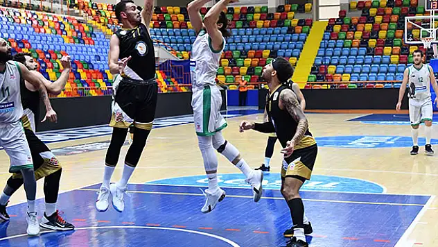 Konya Basket farklı yenildi