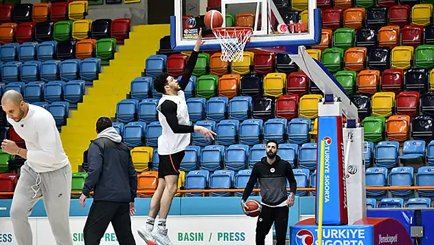 KONYA BASKET KENETLENDİ
