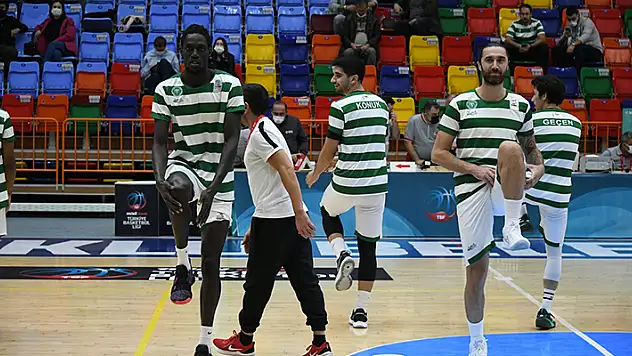 Konya Basket koltuğu kaptırdı 