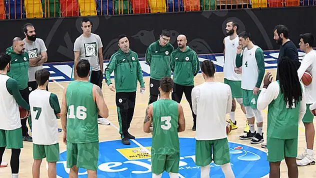 Konya Basket üzdü