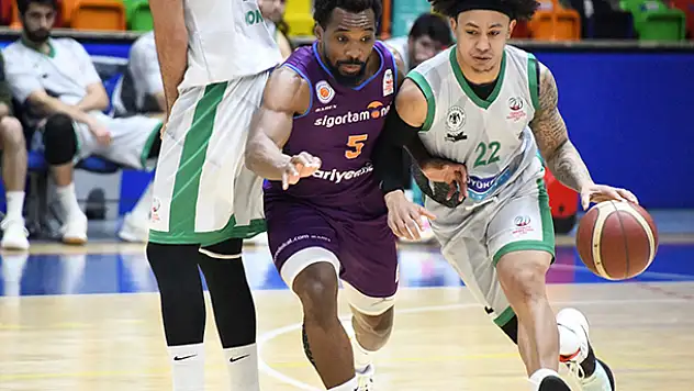 Konya Basket zirve takibinde