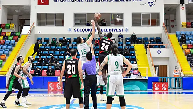 Konya Basket zirveyi sevdi