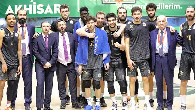 Konya Basket zorlansa da kazandı
