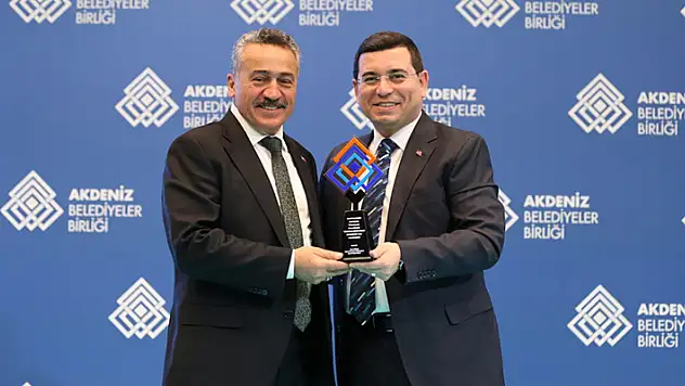 Konya belediye projelerine iki ödül
