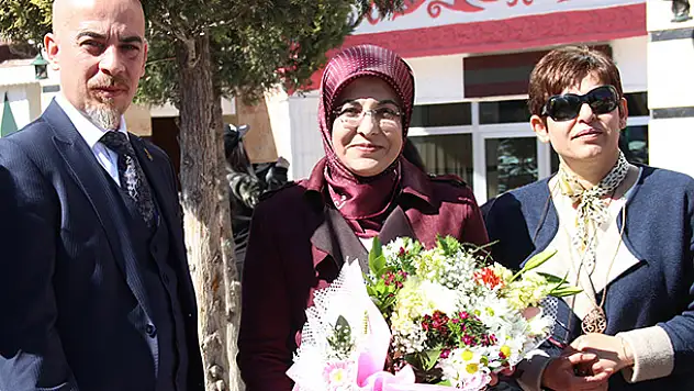 Konya Berberler ve Kuaförler Odası Kadınlar Gününü Kutladı