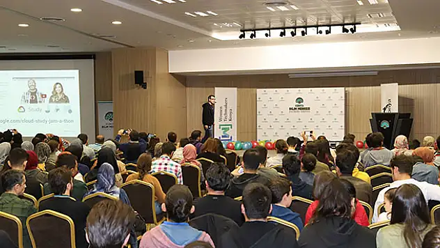 Konya Bilim Merkezi Devfest'e ev sahipliği yaptı
