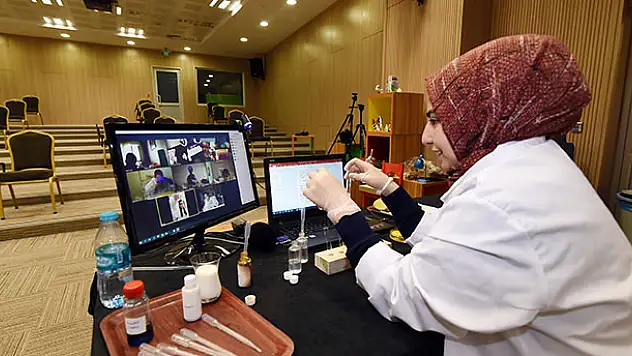 Konya Bilim Merkezi'nde çevrimiçi Yaz Bilim Kampları başladı
