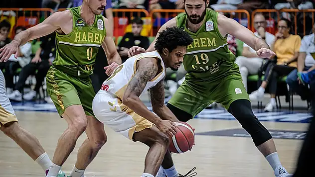Konya BŞ. Bandırma önünde
