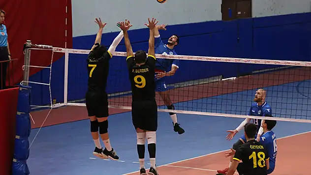 Konya BŞ. ilk yenilgisini aldı