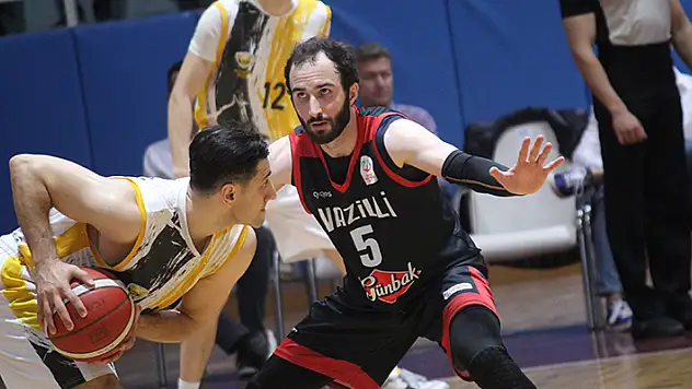 KONYA BÜYÜKŞEHİR 1. LİG İÇİN PARKEDE