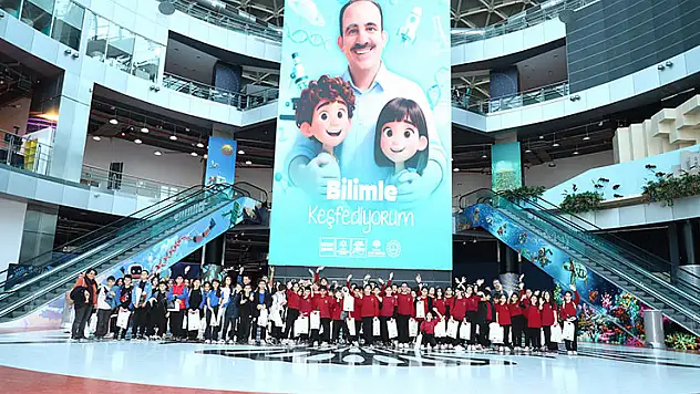 Konya Büyükşehir, 13 bin öğrenciyi bilimle buluşturuyor