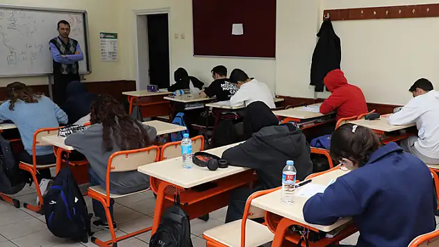 Konya Büyükşehir, 86 bin öğrenciye LGS ve TYT sınavı yapıyor 