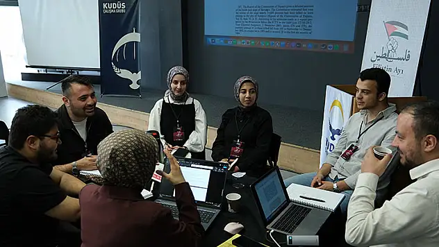 Konya Büyükşehir Belediyesi Kudüs Çalışma Grubu tarafından 'İsrail Savaş Suçları Çalıştayı' düzenlendi
