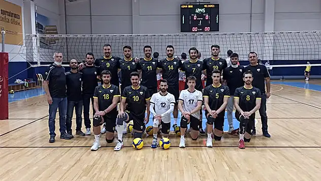 Konya Büyükşehir Belediyespor Voleybol Takımı, 1. Lig'e galibiyetle başladı