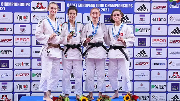 Konya Büyükşehir Belediyesporlu sporcudan bronz madalya