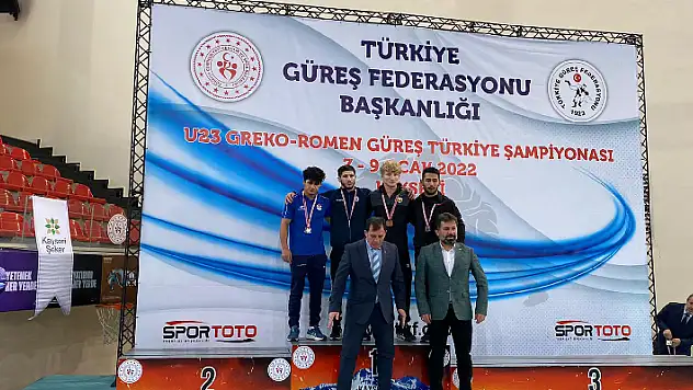 Konya Büyükşehir Belediyesporlu sporculardan güreşte ve atletizmde 3 madalya