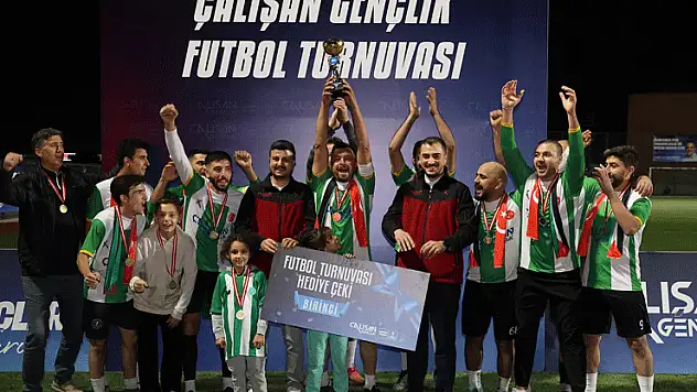 Konya Büyükşehir Çalışan Gençlik Turnuvası'nda dostluk kazandı