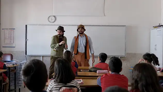 Konya Büyükşehir 'Çat Kapı Sınıf Tiyatrosu' ile bu yıl 75 bin öğrenciye ulaşacak