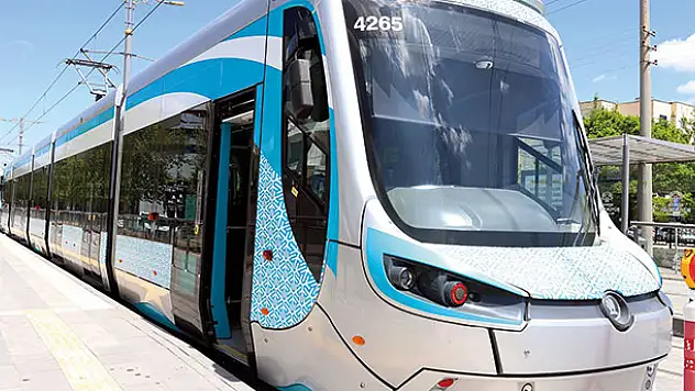 Konya Büyükşehir'den da sağlıkçılara müjdeli haber:  Ücretsiz ulaşım ve otoparkta süre uzatıldı