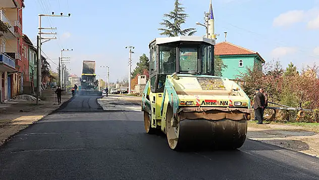 Konya Büyükşehir'den Doğanhisar'da asfalt çalışması