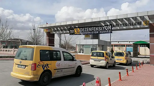 Konya Büyükşehir'den dolmuş, ticari taksi ve servislere dezenfeksiyon hizmeti