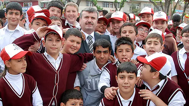 Konya Büyükşehir'den Eğitim Desteği