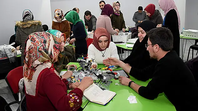 Konya Büyükşehir'den geleceğin yazılımcılarına destek