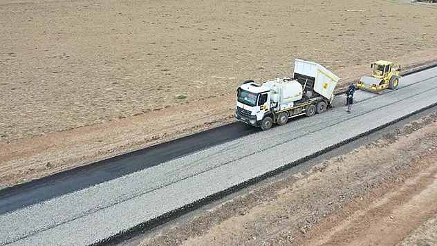 Konya Büyükşehir'den Kulu'ya 26 kilometrelik mahalle yolu
