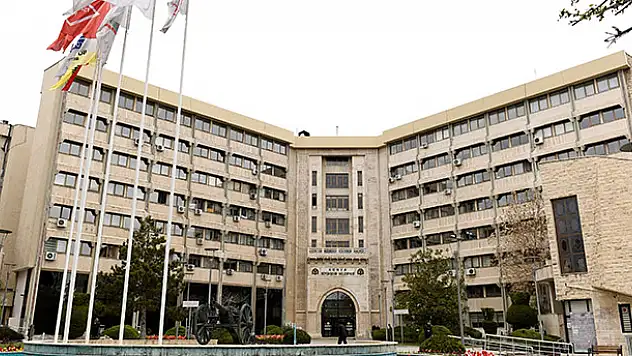 Konya Büyükşehir'e en itibarlı yerel yönetim ödülü