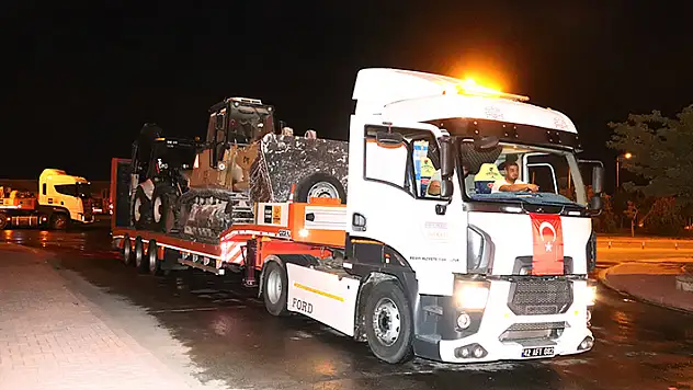 Konya Büyükşehir ekipleri Marmaris'teki yangın için de görevde
