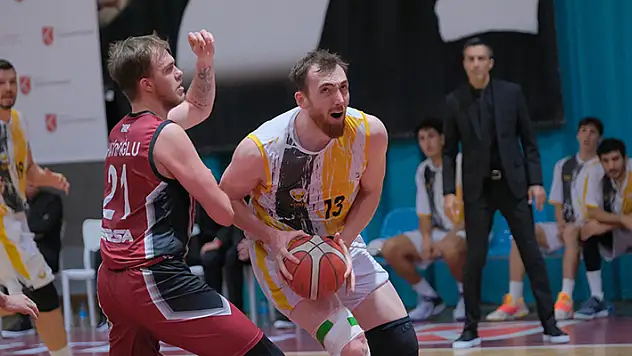 Konya Büyükşehir galibiyetle başladı
