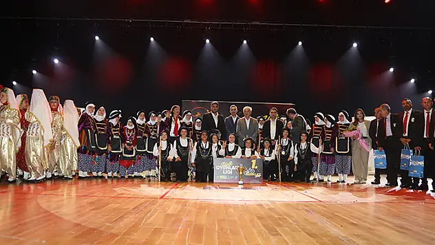 Konya Büyükşehir Halk Oyunları Ligi finali büyük heyecana sahne oldu 