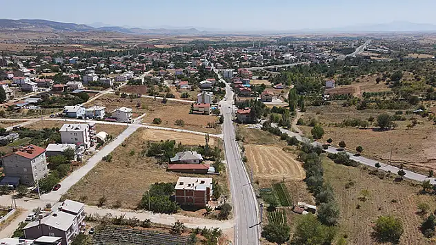 Konya Büyükşehir Hüyük'e 40.2 km daha mahalle yolu kazandırdı
